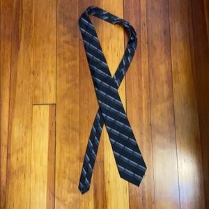 Black and gray tie